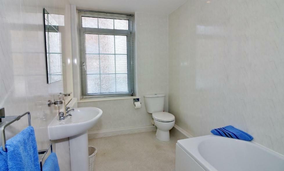 The Coach House Apartment ลิธึม เซนต์ แอนน์ส ภายนอก รูปภาพ